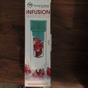 Young&More Infusion water bottle